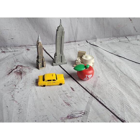 Safari Ltd New York City Toob Miniature Toy Figurine Set for Kids Incomplete - Picture 1 of 5